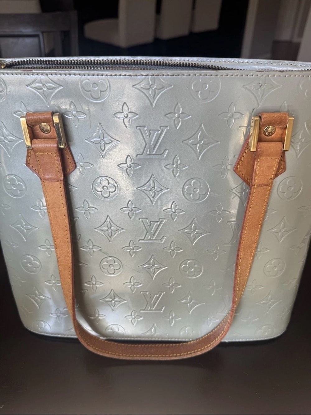 Louis Vuitton Silver Monogram Vernis Shoulder Bag with Tan Straps - Picture 2 of 5
